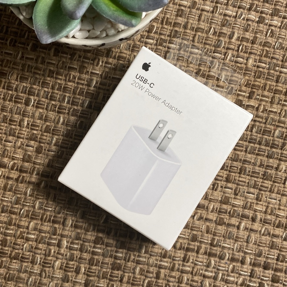 Apple USB-C 20W Power Adapter